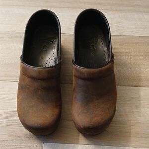 Dansko Professional Brown Clog Size 42